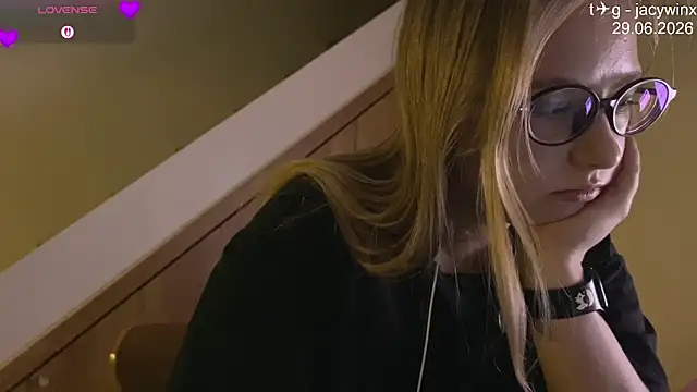 JacyWinslat Chat XXX in diretta