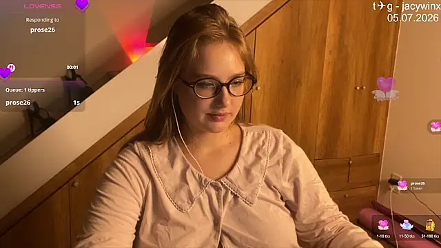 JacyWinslat Chat XXX in diretta