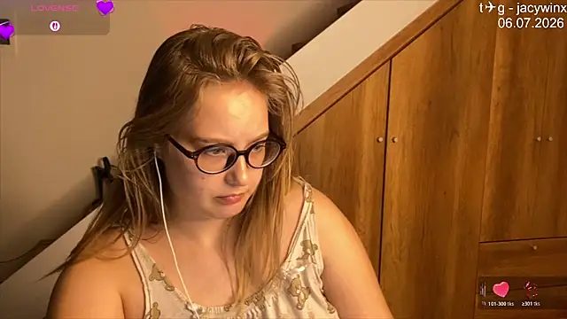 XXX chat uživo modela JacyWinslat