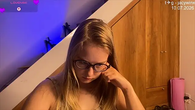 JacyWinslat Chat XXX in diretta