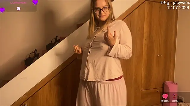 JacyWinslat élő XXX-chatje