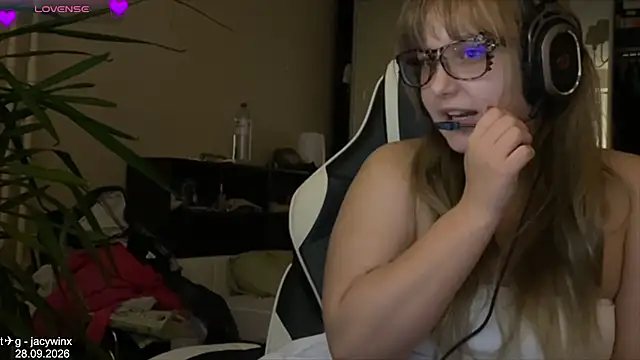 JacyWinslat Chat XXX in diretta