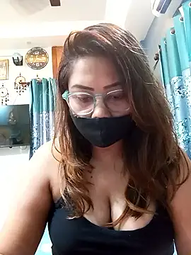 Cute-mona's Webcam Show
