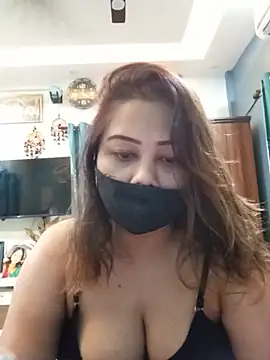 Cute-mona Show in webcam