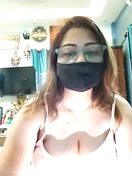 Show de Cute-mona na webcam