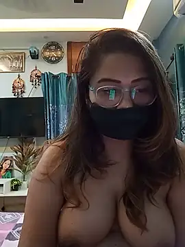 Show de Cute-mona na webcam