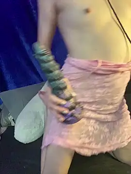 Cutebitch@xh's Webcam Show