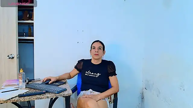 Oh_Tique webcam show