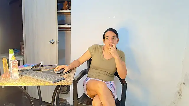 Oh_Tique's Webcam Show