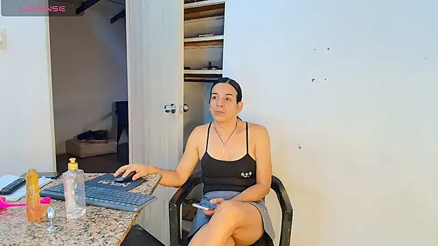 הופעת וובקאם של Oh_Tique