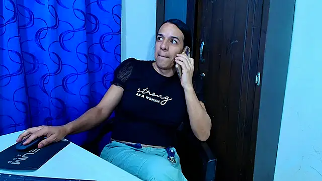 Oh_Tique Webcam show