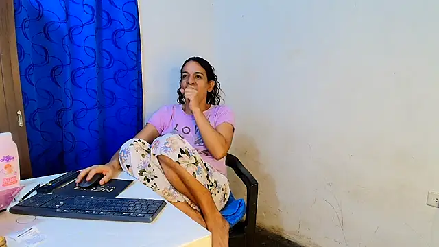 Oh_Tique Webcam show