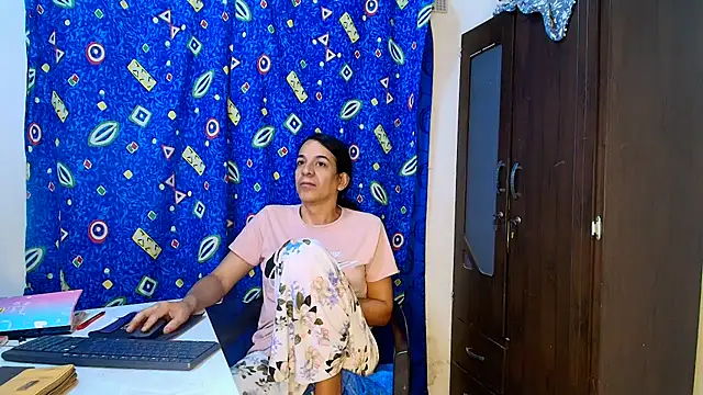 Oh_Tique Adlı Modelin Web Kamerası Şovu