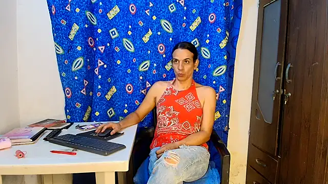 Oh_Tique Webcam show