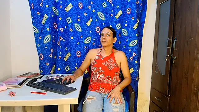 Oh_Tique's Webcam Show