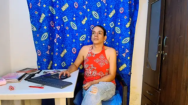 Oh_Tique Adlı Modelin Web Kamerası Şovu