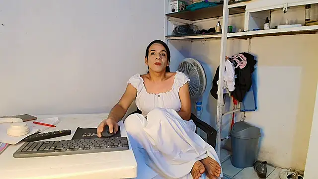 הופעת וובקאם של Oh_Tique