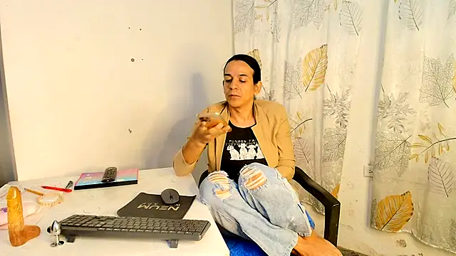 Show modela Oh_Tique na web-kameri