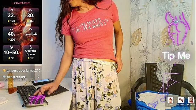 Oh_Tique's Webcam Show