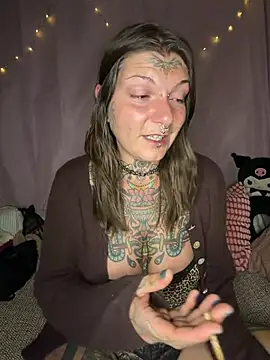 lizzardqueeen Pertunjukan Webcam
