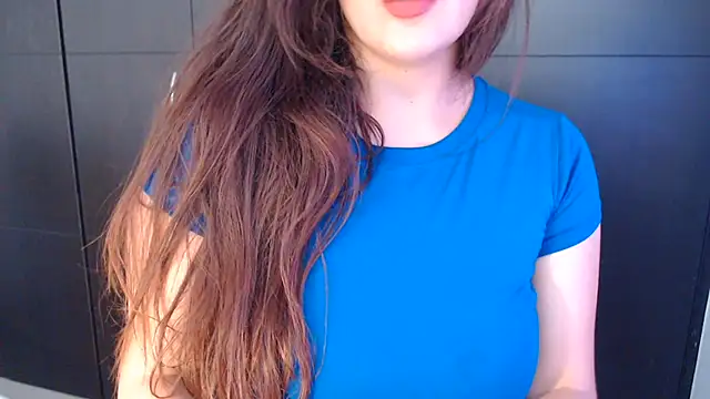 AdharaLujan Adlı Modelin Canlı XXX Sohbeti
