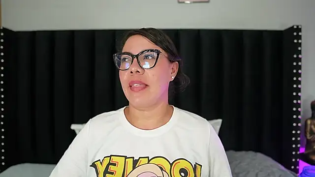 hotlatinateacher's Live XXX Chat