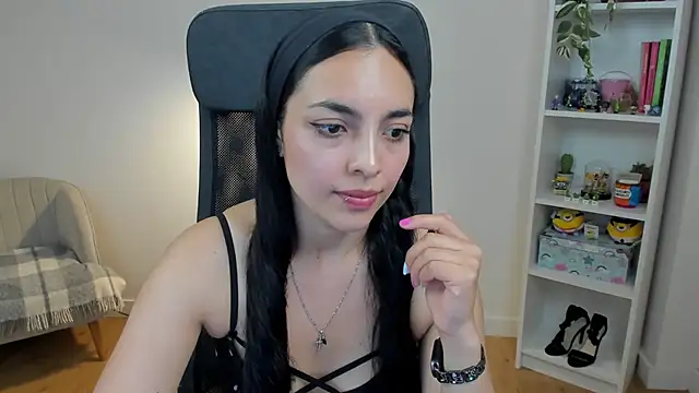 _BellaEvans_: απευθείας συνομιλία ΧΧΧ
