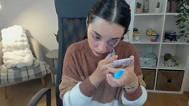 _BellaEvans_: онлайн-секс-чат