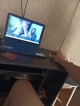 Show de lobomisterioso13 na webcam
