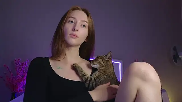 MichaelaDelly's Live XXX Chat