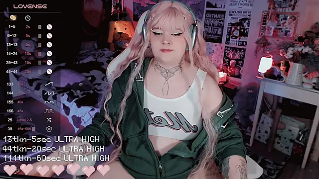 noori__hope: διαδικτυακό σόου στην κάμερα