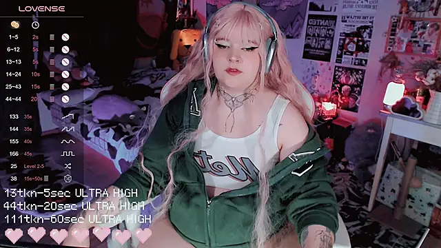 Pokazy przed kamerką – noori__hope