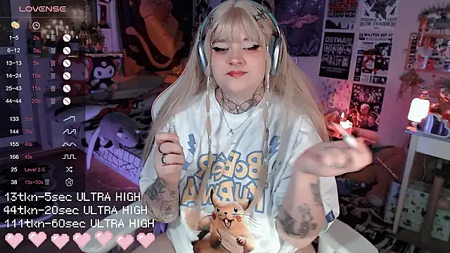 noori__hope Show in webcam