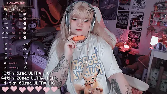 Pokazy przed kamerką – noori__hope