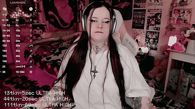 noori__hope: διαδικτυακό σόου στην κάμερα