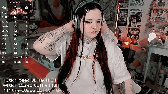 Pokazy przed kamerką – noori__hope