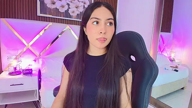 Emelie_Ch1 webkamerás műsora