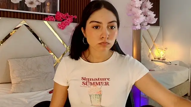 Pokazy przed kamerką – Emelie_Ch1