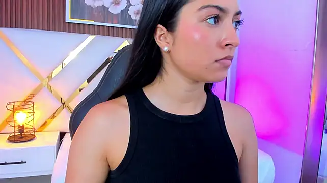 Pokazy przed kamerką – Emelie_Ch1