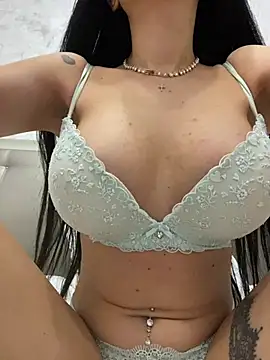 Ameliablack_1 XXX чат на живо