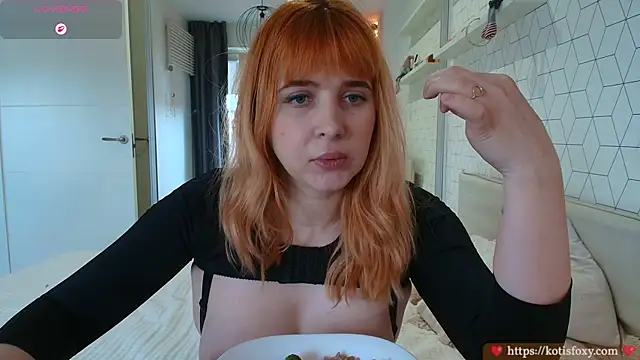 Chat +18 de KatyaFods_ ao vivo