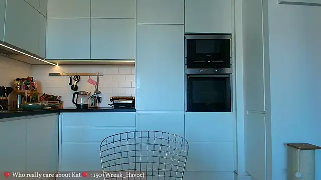 KatyaFods_'s Live XXX Chat