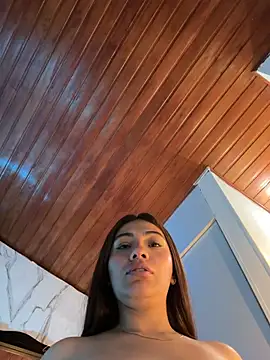 emmily_d élő XXX-chatje