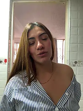 emmily_d Show in webcam