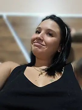 LorenRosse Adlı Modelin Canlı XXX Sohbeti