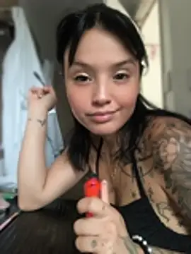Pertunjukan Kamera Web LorenRosse