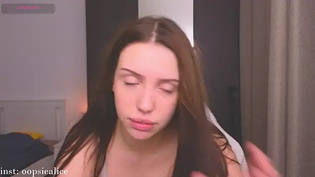 AliceSpark's Webcam Show