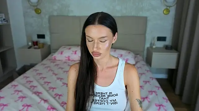 Chatroom XXX en direct de Snow_WhiteeeX