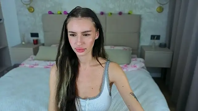 Snow_WhiteeeX Adlı Modelin Canlı XXX Sohbeti