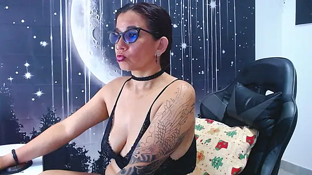Hikaryfire Chat XXX in diretta